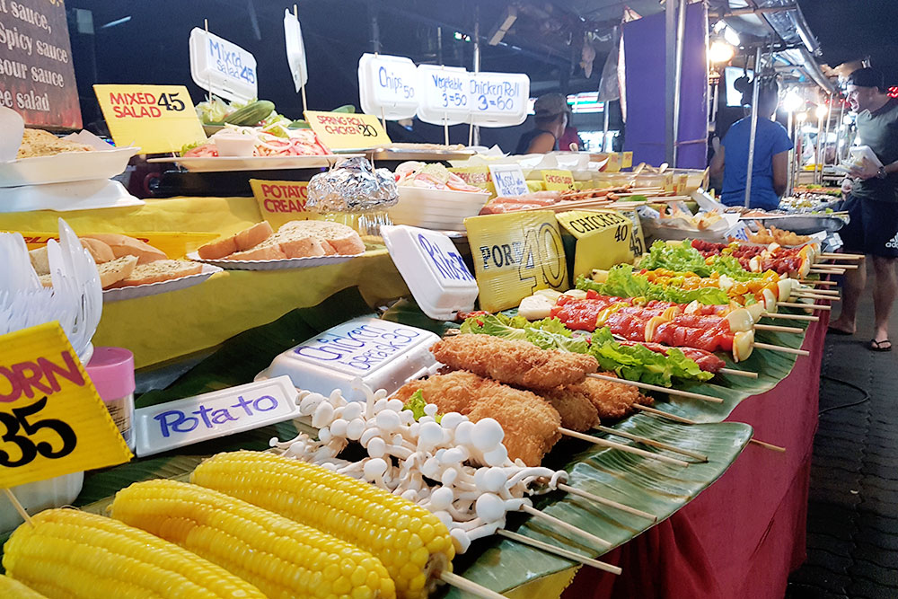 Ночной рынок на острове Самуи, Таиланд