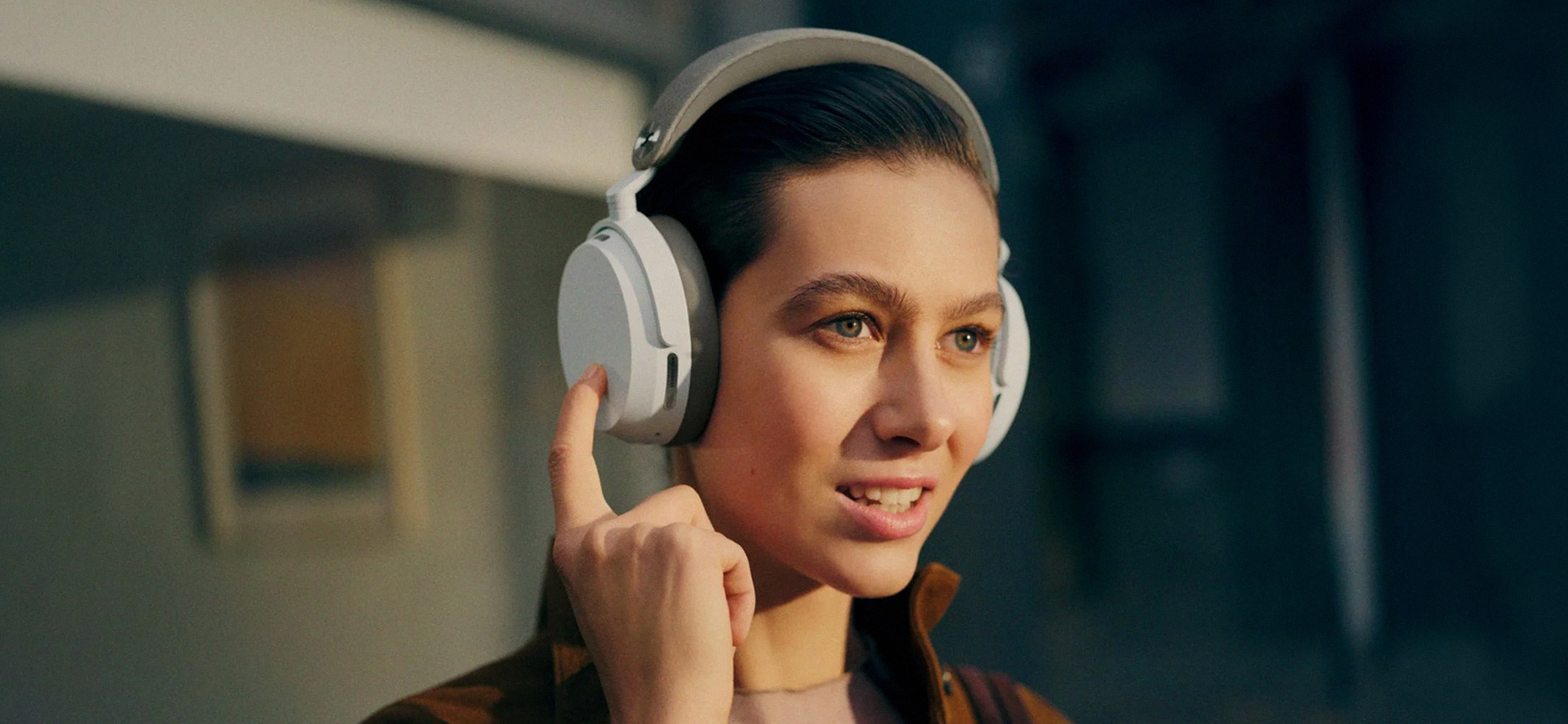 Sennheiser представила беспроводные наушники Momentum 5 со сменным аккумулятором. Цена — 400 $