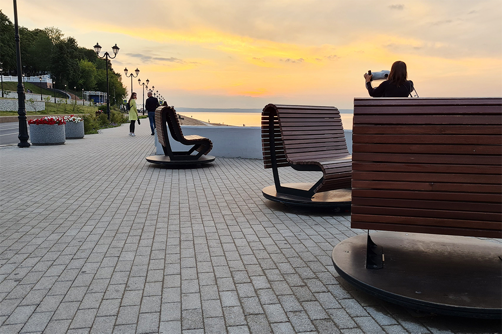 Те самые кресла-тошнилки для любителей динамичных пейзажей