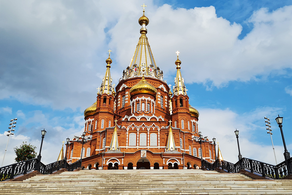 Восстановленный Свято-Михайловский собор приятен глазу