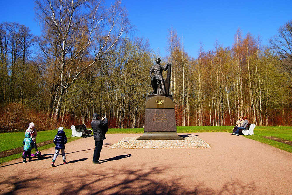 Памятник Петру I открыли в 2014 году в честь 300-летия Сестрорецка