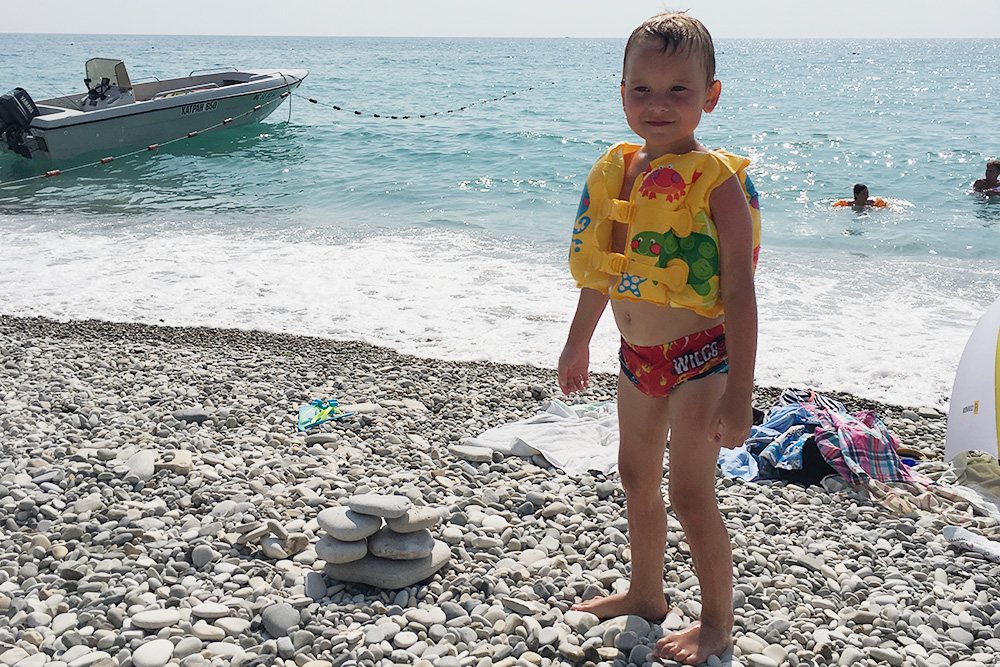 Дети впервые увидели Черное море и были удивлены его масштабом