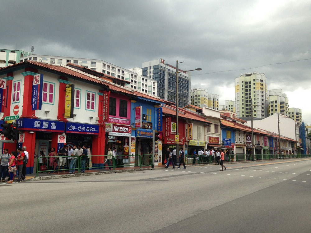 Чистота и порядок на улицах Сингапура поддерживаются за счет высоких штрафов