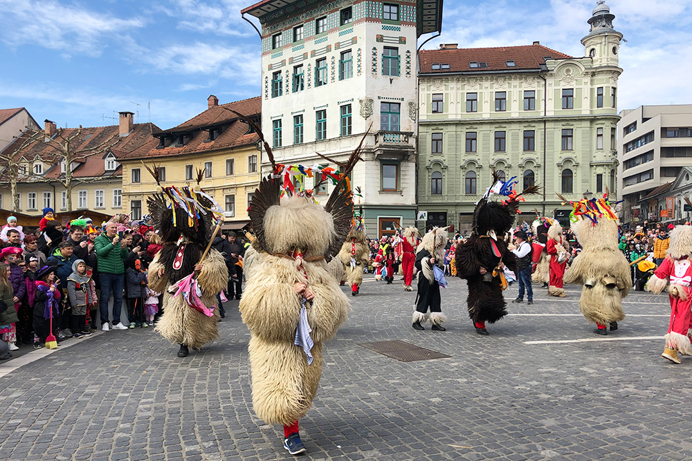 В Словении тоже есть свой карнавал и местные «проводы зимы»