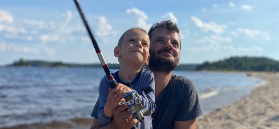 Воспитание ребенка с особенностями развития и нарушением слуха: что помогает нам каждый день