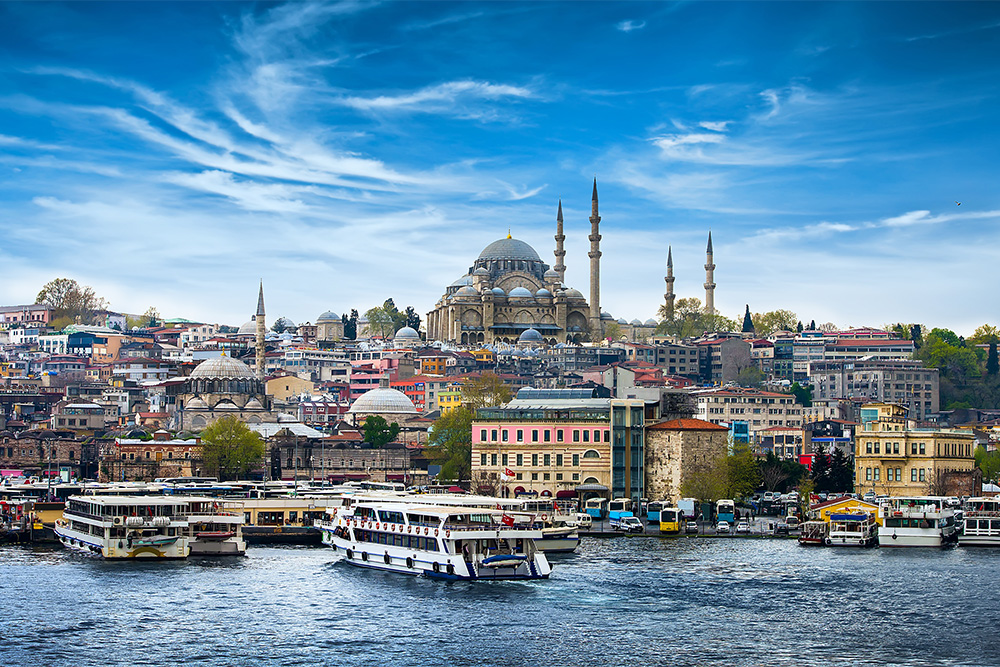 Многие успевают осмотреть Стамбул по время пересадки