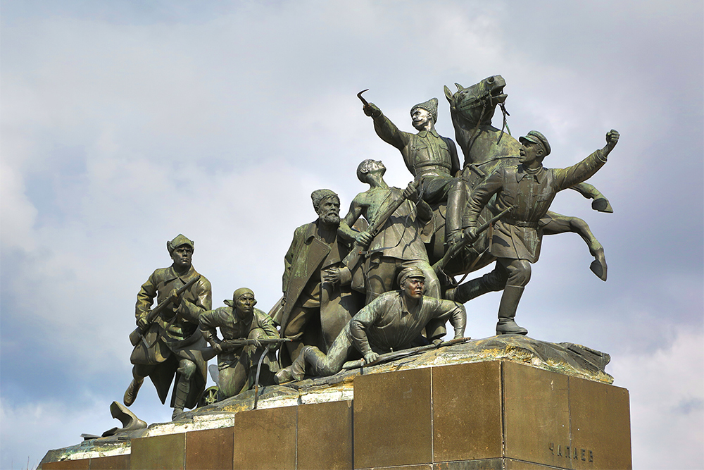 Памятник Чапаеву в Самаре. Источник: Kokhanchikov / Shutterstock