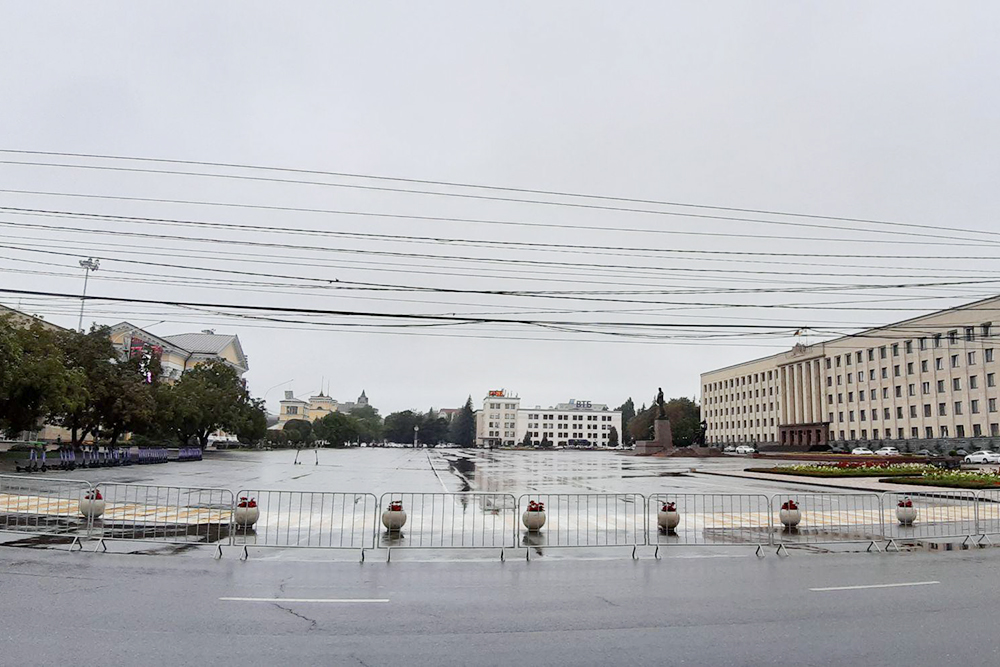 На площади Ленина находится правительство края и местная дума