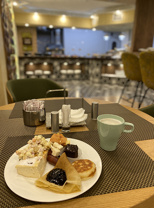 Завтрак в отеле в Казахстане