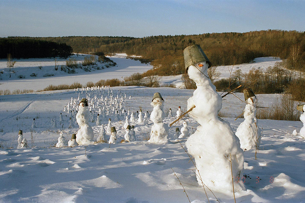 Снеговики Николая Полисского. Источник: polissky.ru