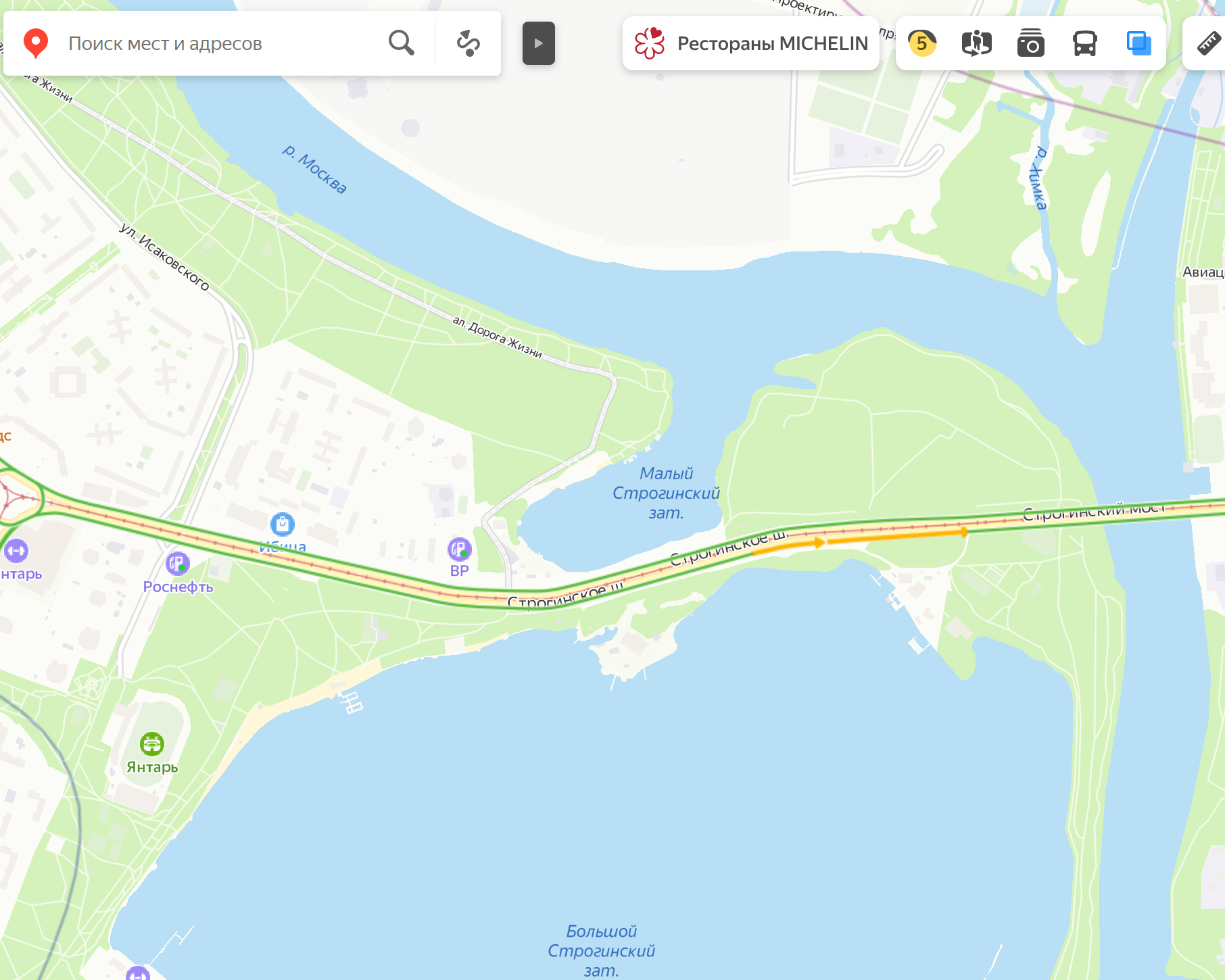 Так выглядит дорожная карта утром понедельника: движение в центр затруднено. Источник: yandex.ru