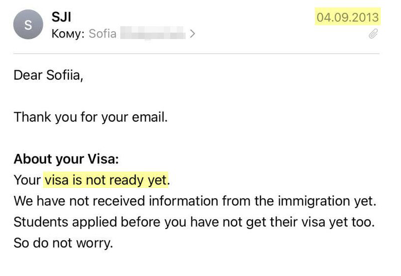 Оставался ровно месяц до отлета, а сертификат, который мне должны были прислать, чтобы я пошла в консульство за своей визой, еще не был готов