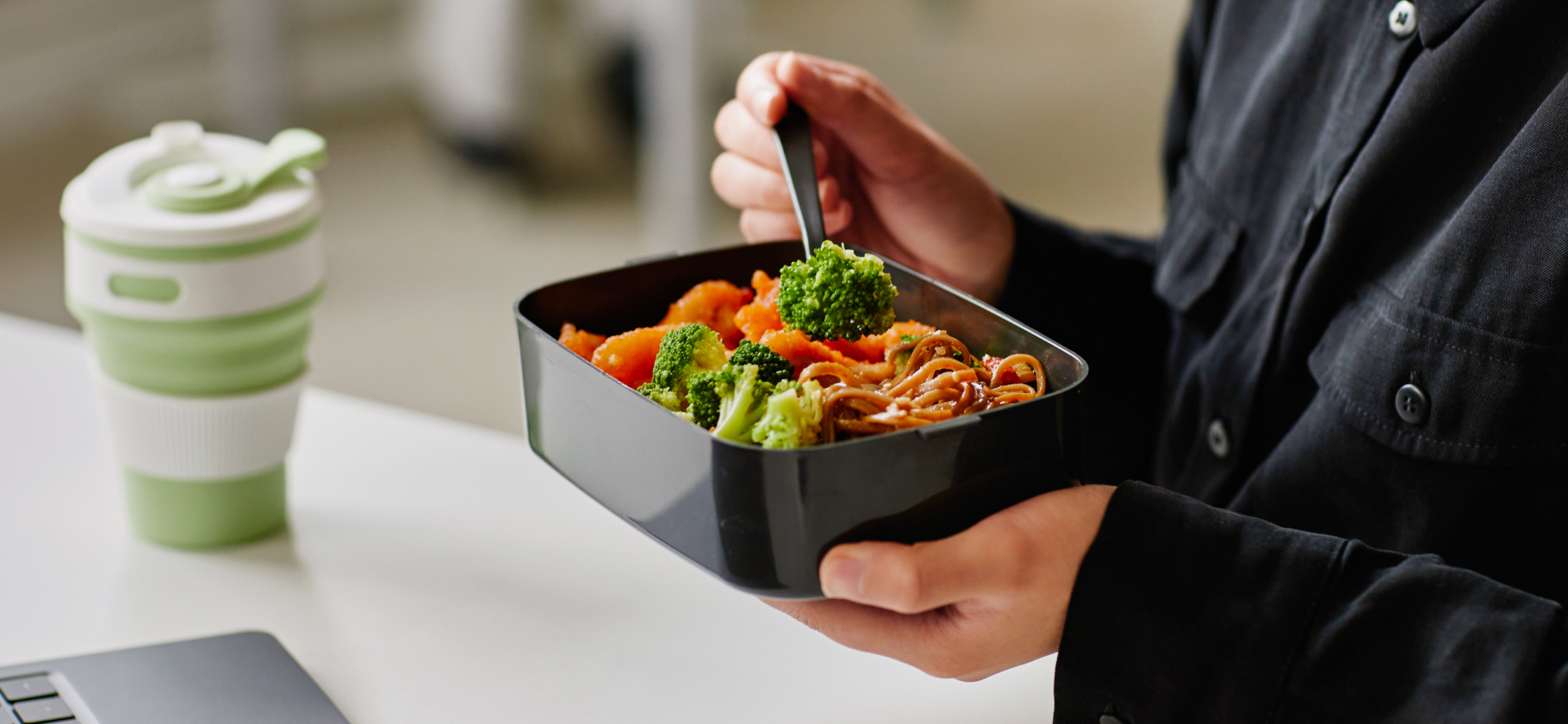 «Обед — время для себя»: 6 способов решить вопрос с едой на работе
