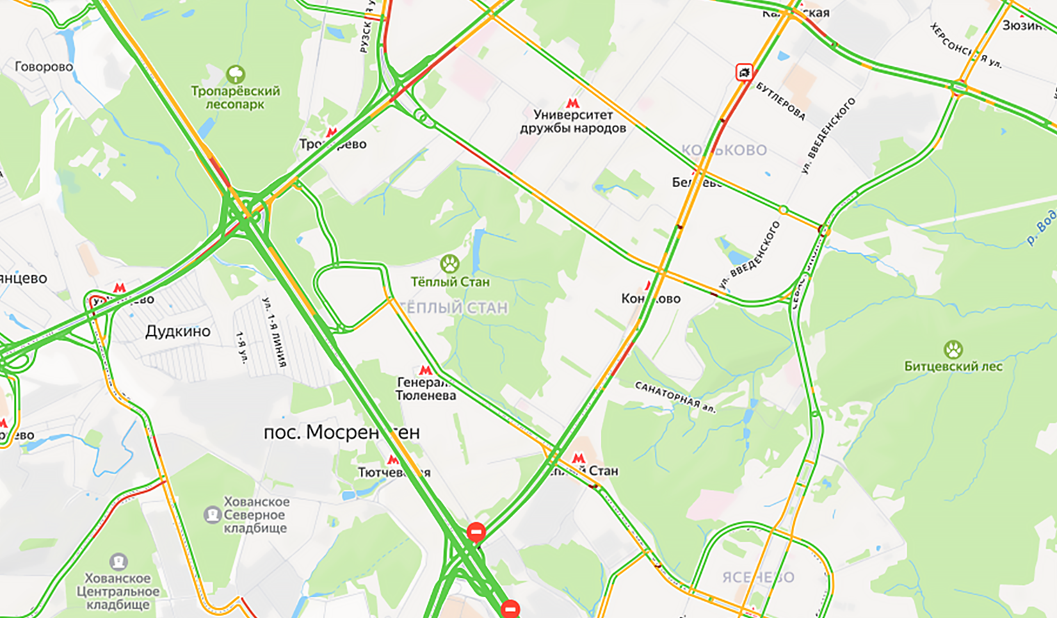 Обстановка на дорогах из Теплого Стана в центр в 09:30. Источник: yandex.ru