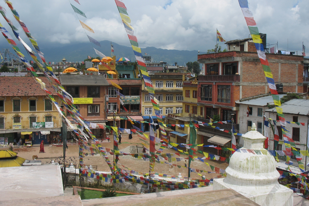 В Непале мы посетили несколько ступ — это буддийские религиозные сооружения на манер небольших башенок