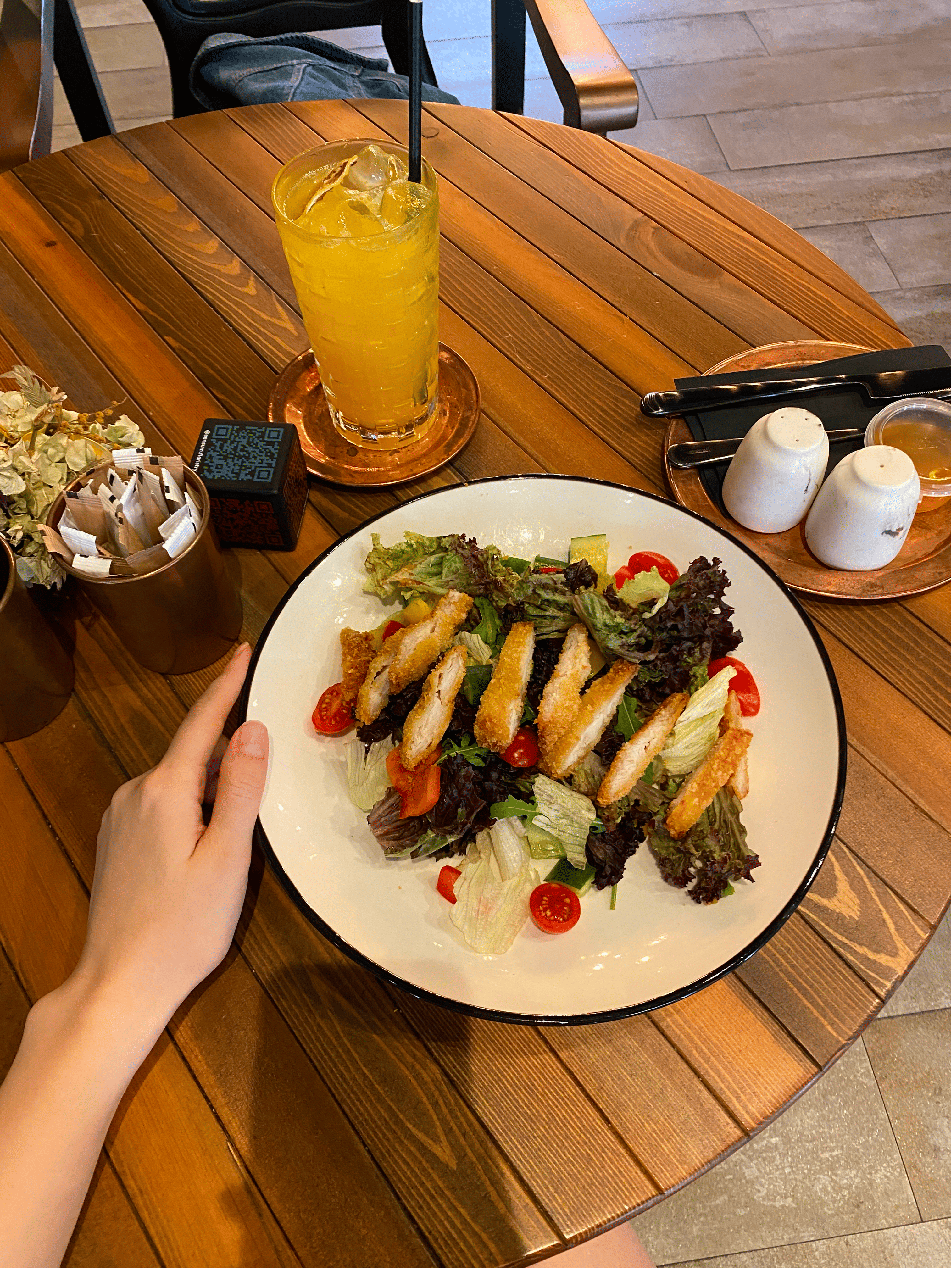 Хорошие порции, красивое место Sensum Coffee and Bakery