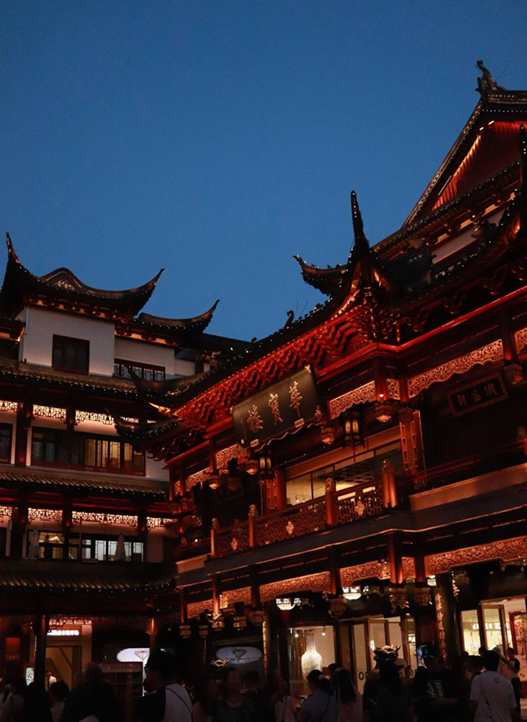 Такую красоту можно встретить на Yuyuan Garden