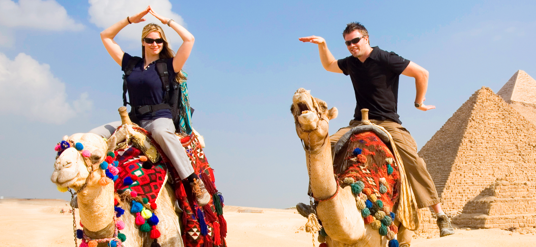 «Расписались той же​ осенью»: 11 историй о любви в путе­ше­ствиях