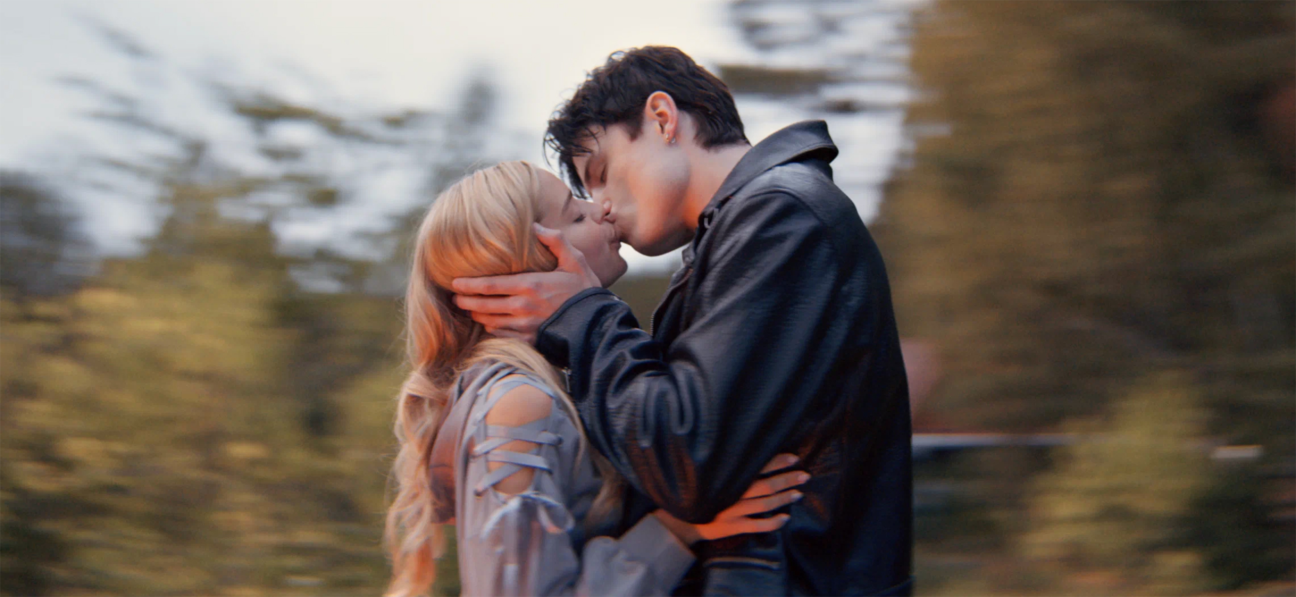 «Твое сердце будет разбито»: стоит ли смотреть шаблонную, но милую подростковую мелодраму