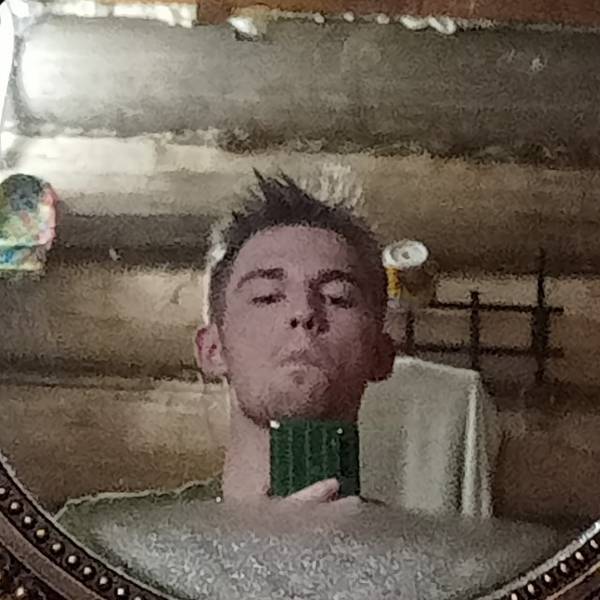 Максим Сулейманов 