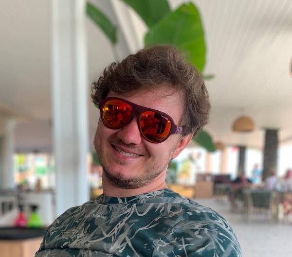 Артём Матросов 