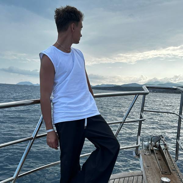 Илья Кожухарев 