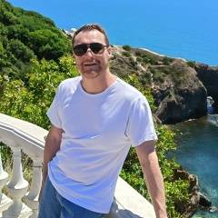 Максим Казаков 