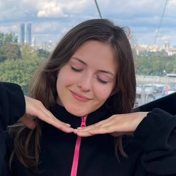 Алёна Красноносова 