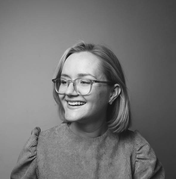 Полина Толстова 