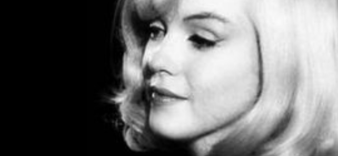 Как вы относитесь к косметологическим процедурам у артистов?