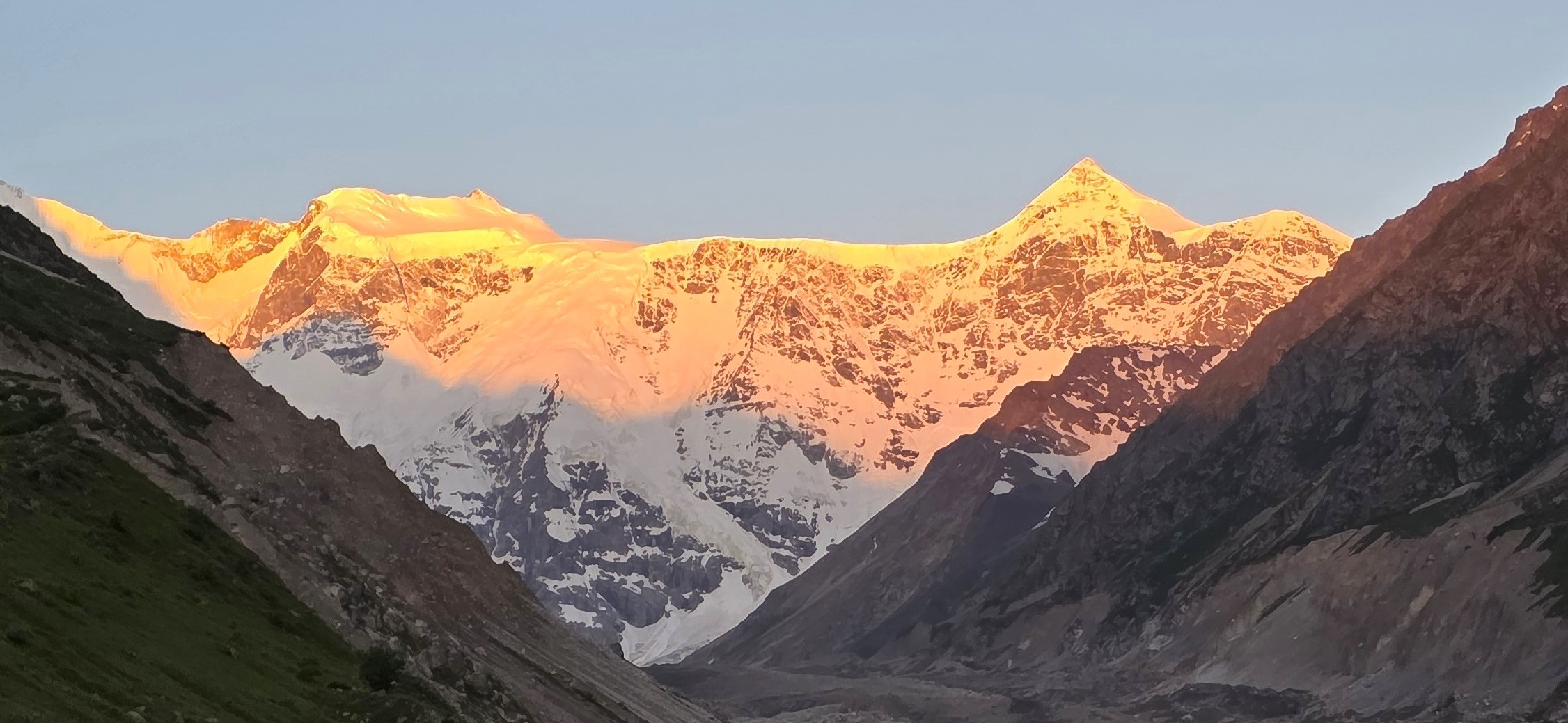 Где ночуют альпинисты и играют диджеи: как мы путешествовали по Кабардино-Балкарии