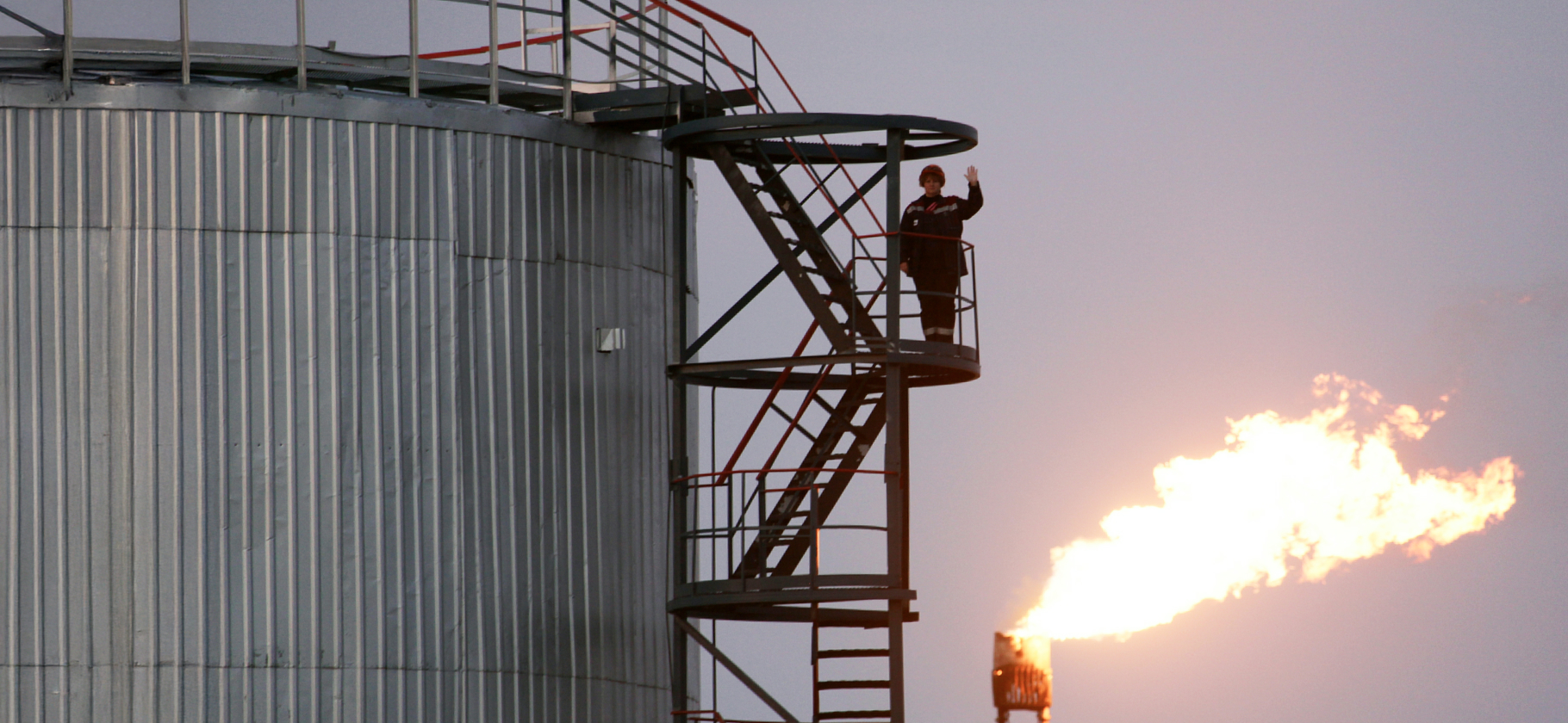 Как работает пото­лок цен на россий­скую нефть и как он влияет на эко­номику