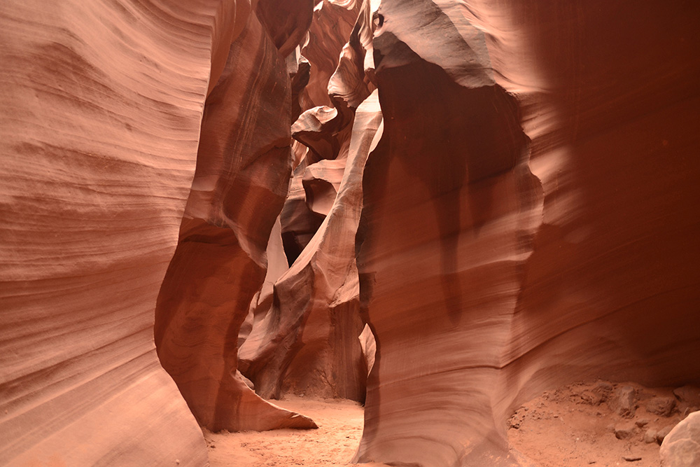 В каньон запрещают приносить палки для селфи, штативы и дроны. Источник: Nature’s Charm / Shutterstock