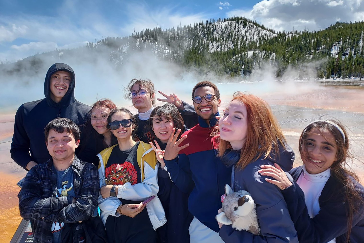 Мы со студентами на Йеллоустонской кальдере — это такая низменность, которая появляется после извержения вулкана