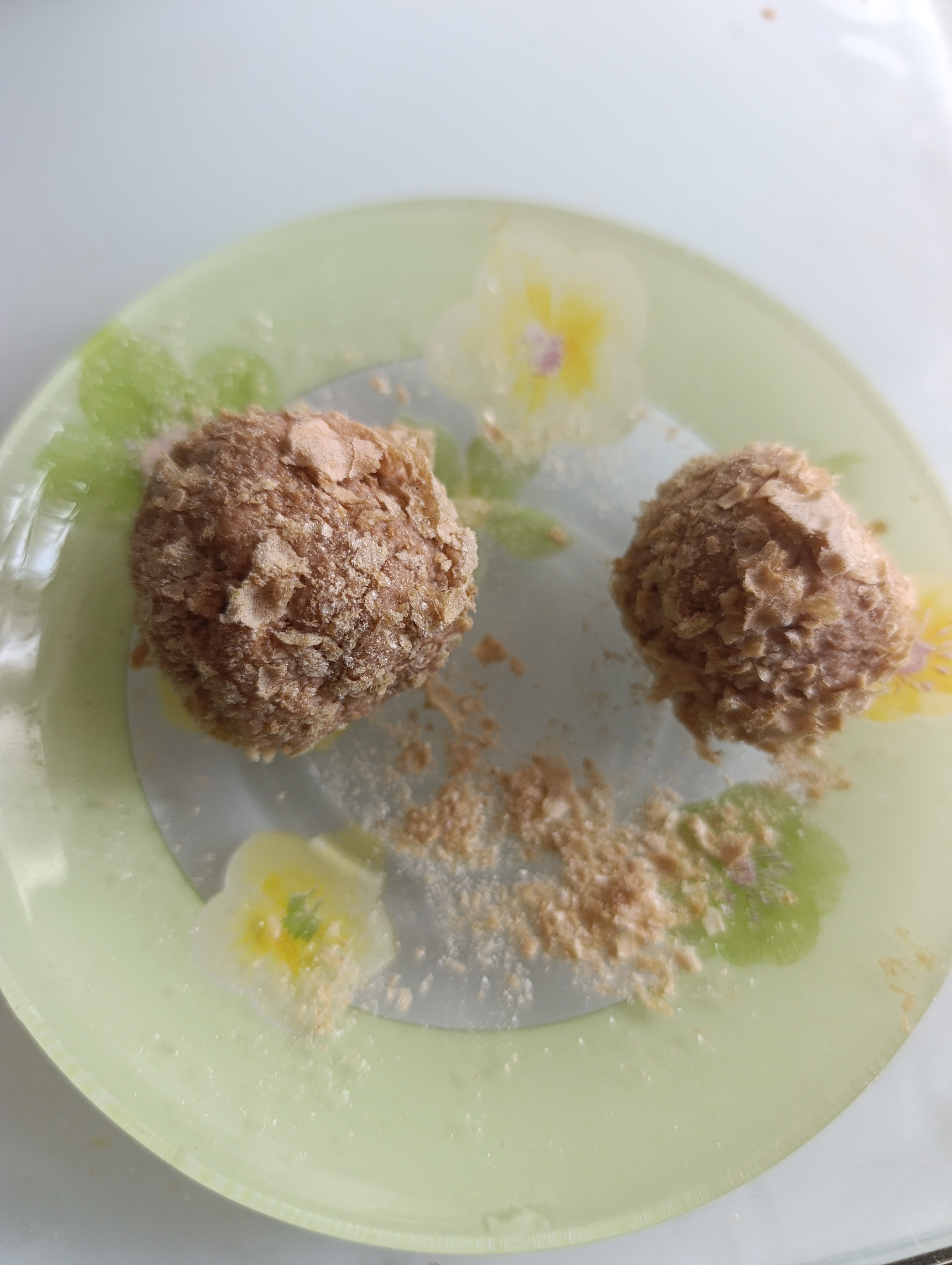 Мой рецепт: шарики из печенек с бананом и сметаной без духовки