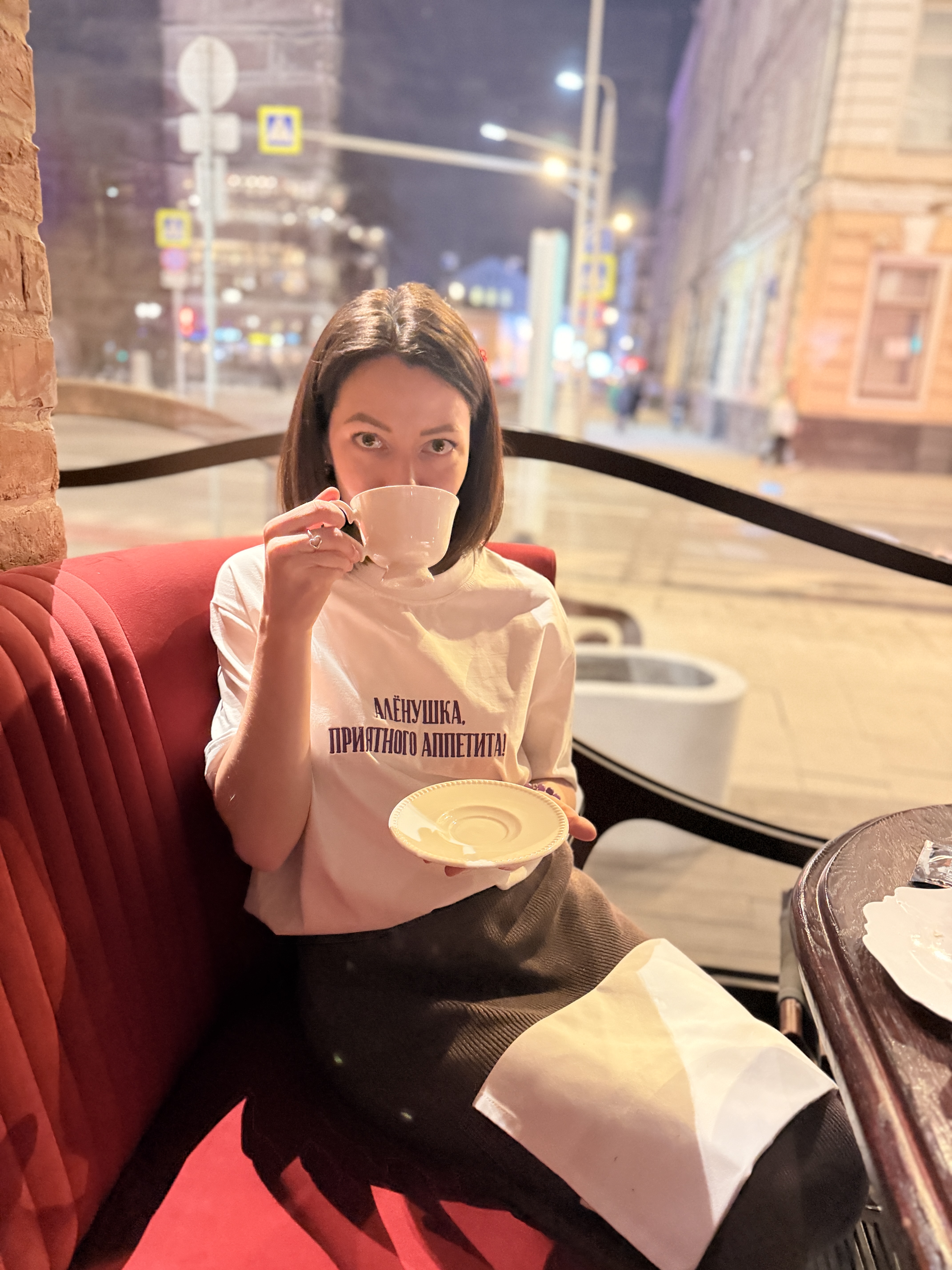 Советую «Тетя Ася приехала» — российский бренд, который производит одежду с вышивкой