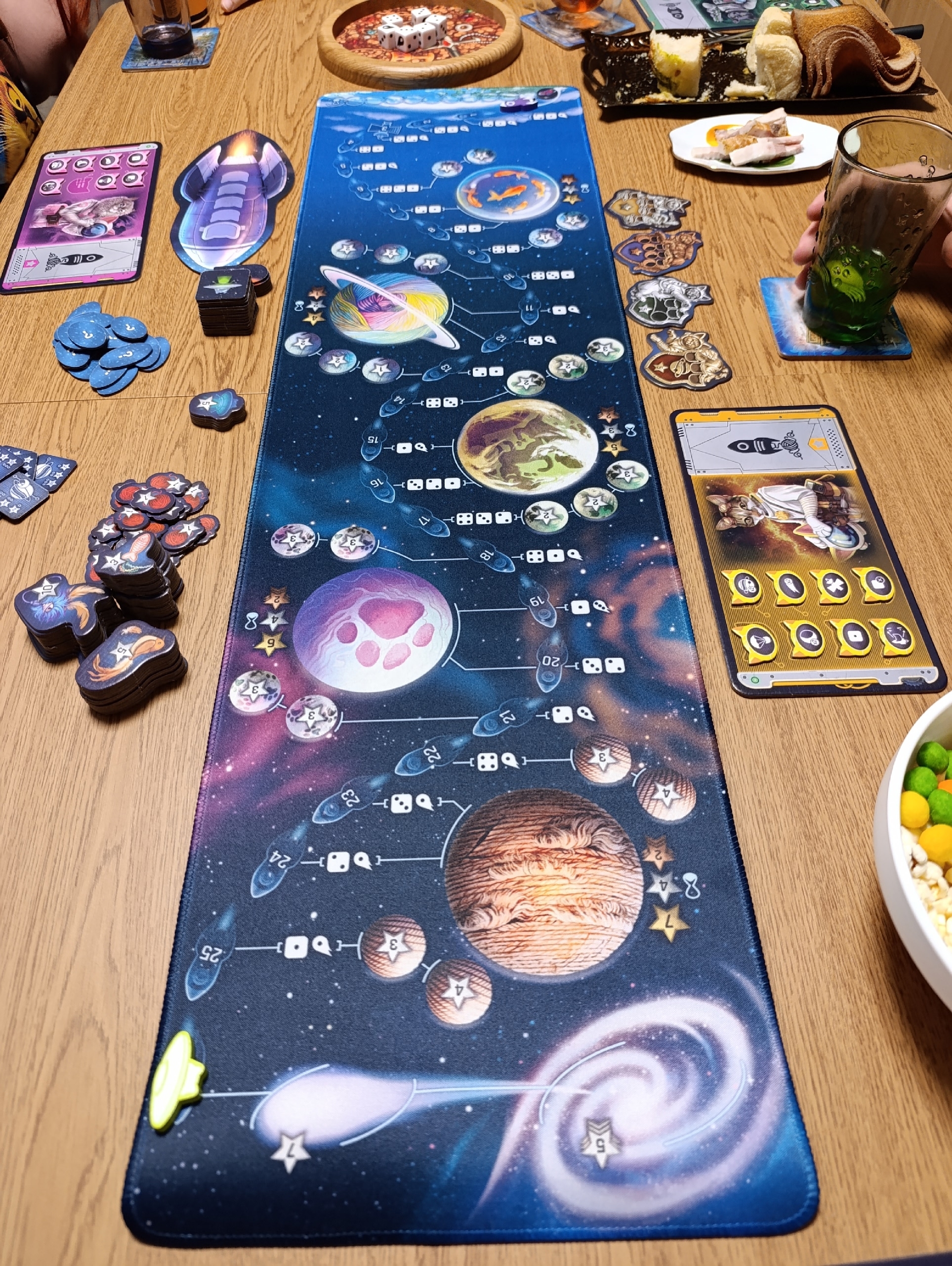 Рекомендую настольную игру «MLEM. Space Agency» с мини-дополнением BLEP