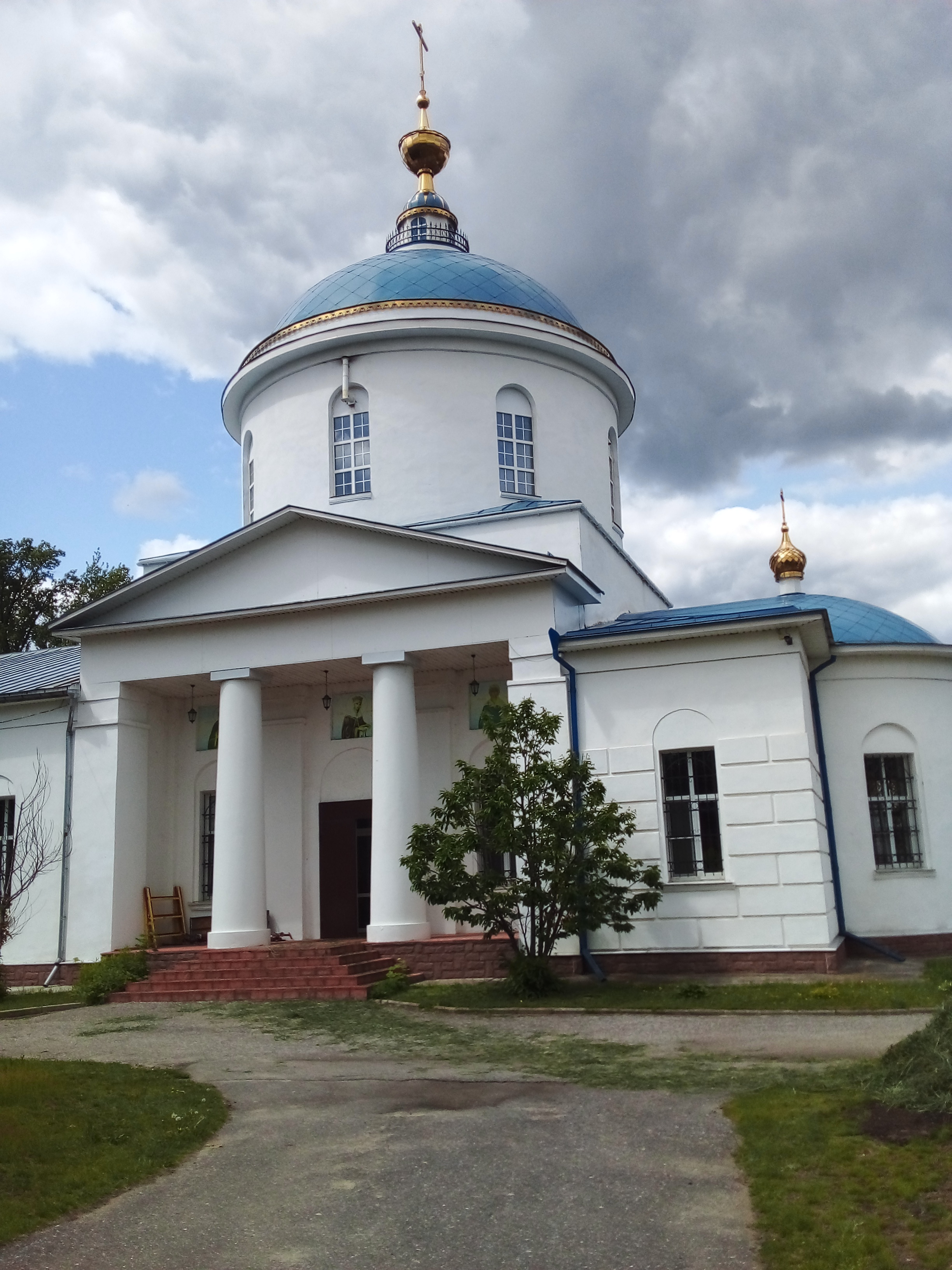 Мобильное фото: Успенский храм в селе Войново-Гора