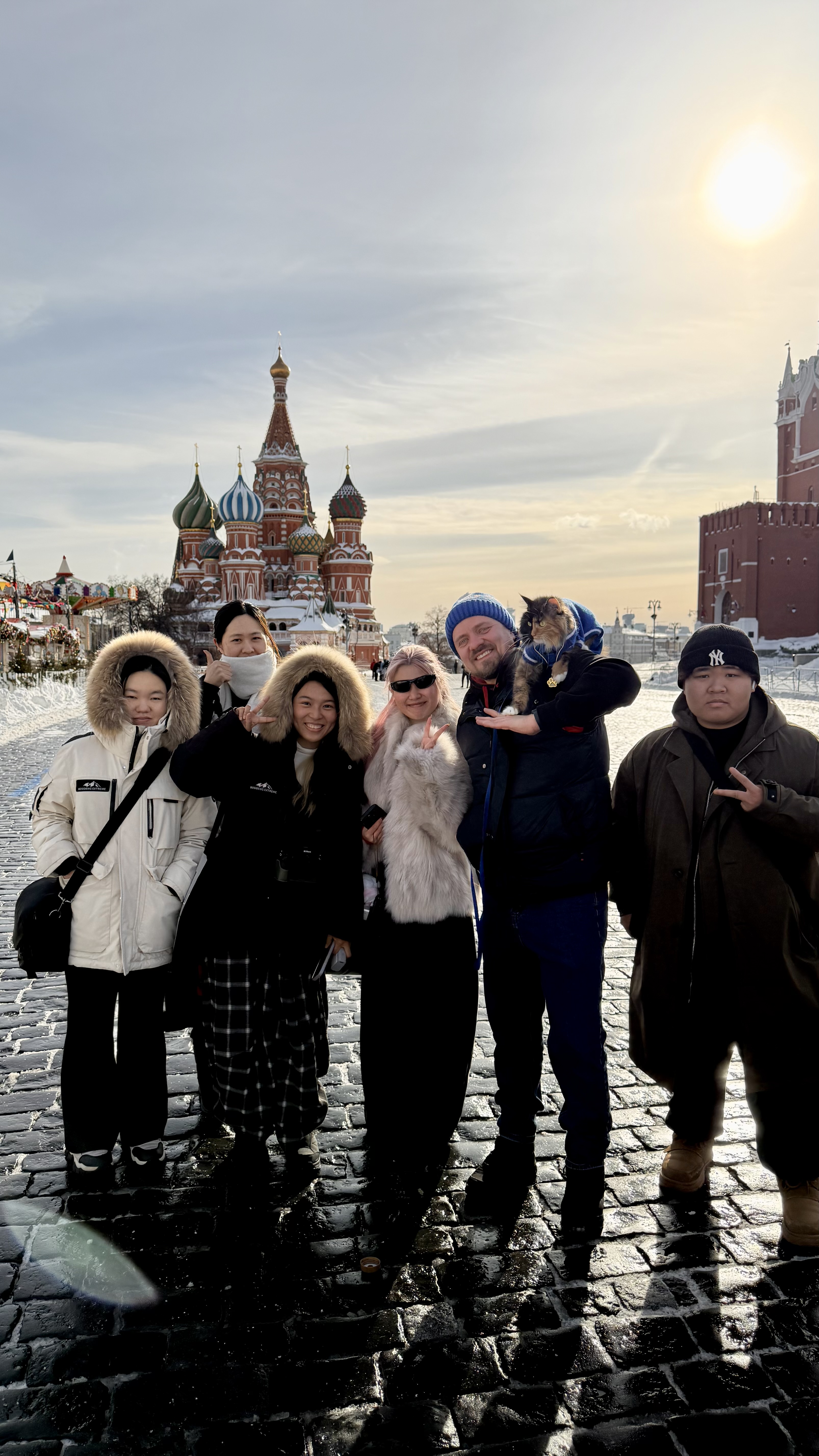 Дикая история: кошка Луна посетила Красную площадь