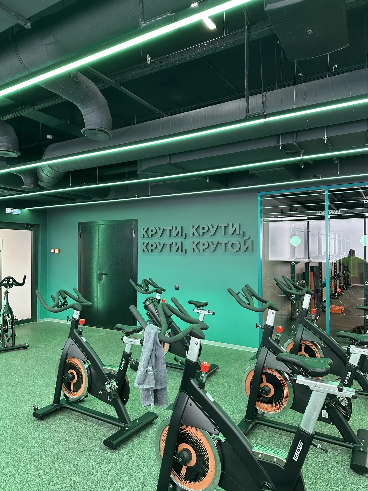 Фитнес-клуб Spirit.Fitness в Екатеринбурге: дешевые абонементы и много школьников