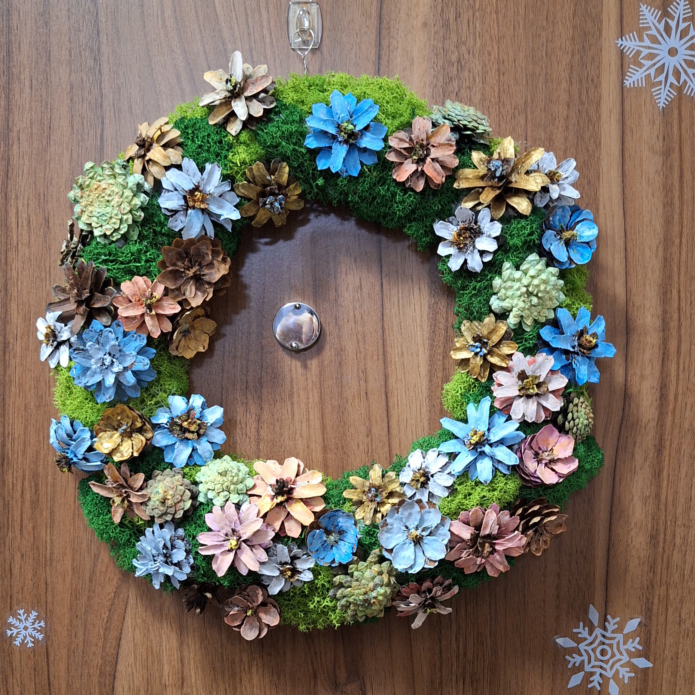 Ручная работа: декоративный венок из природных материалов