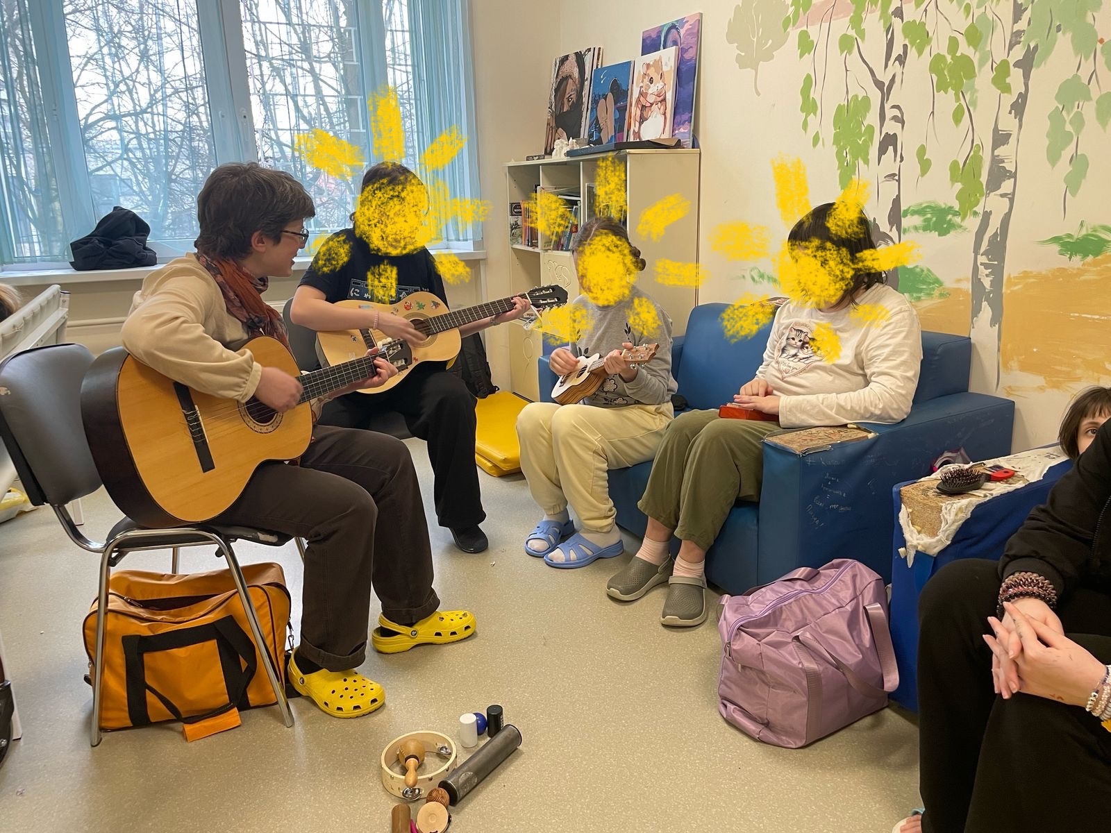 Почему мы тащим три гитары на четвертый этаж больницы: простые истории из палат