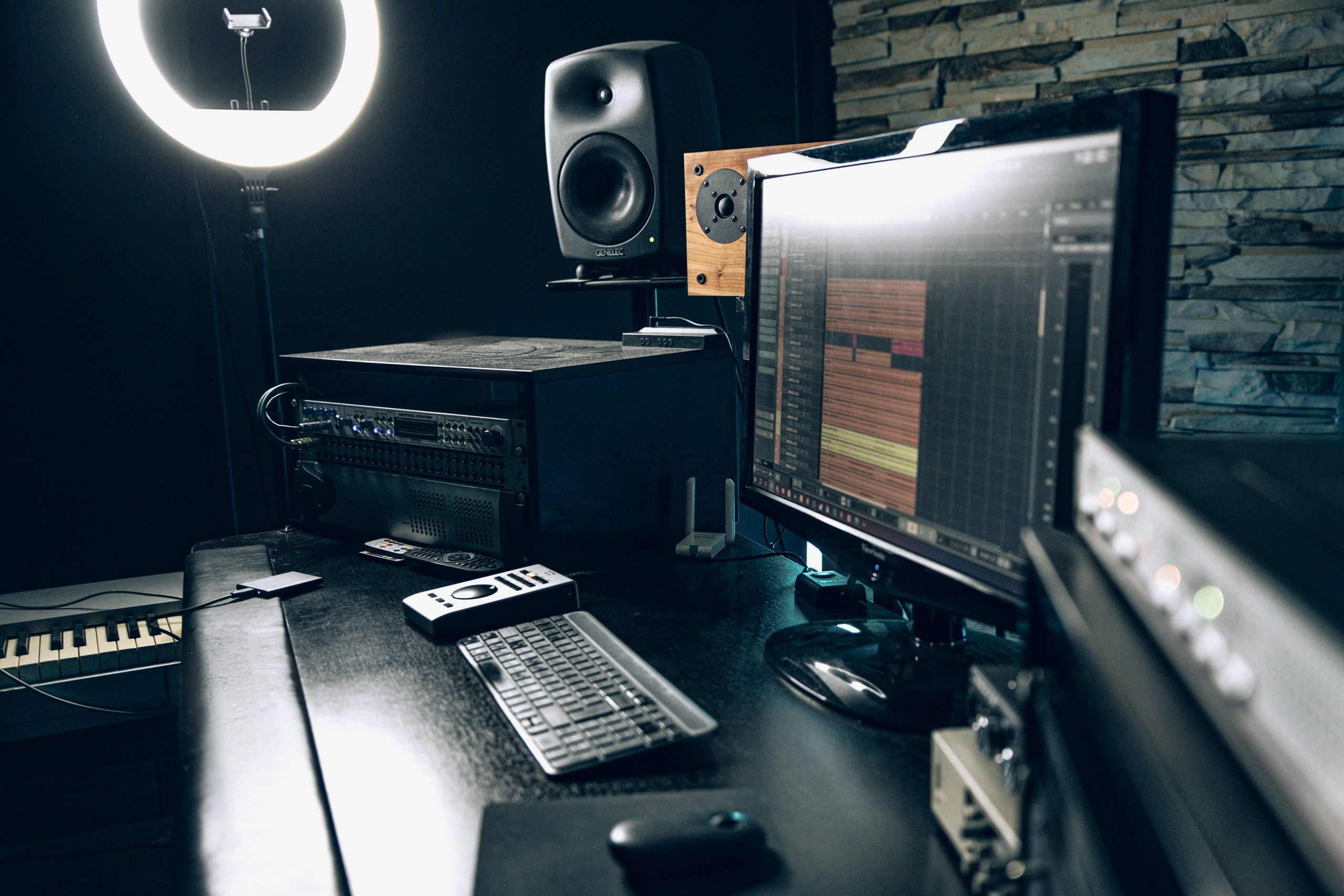 «Песня под ключ»: что это и сколько это стоит в 2026 году