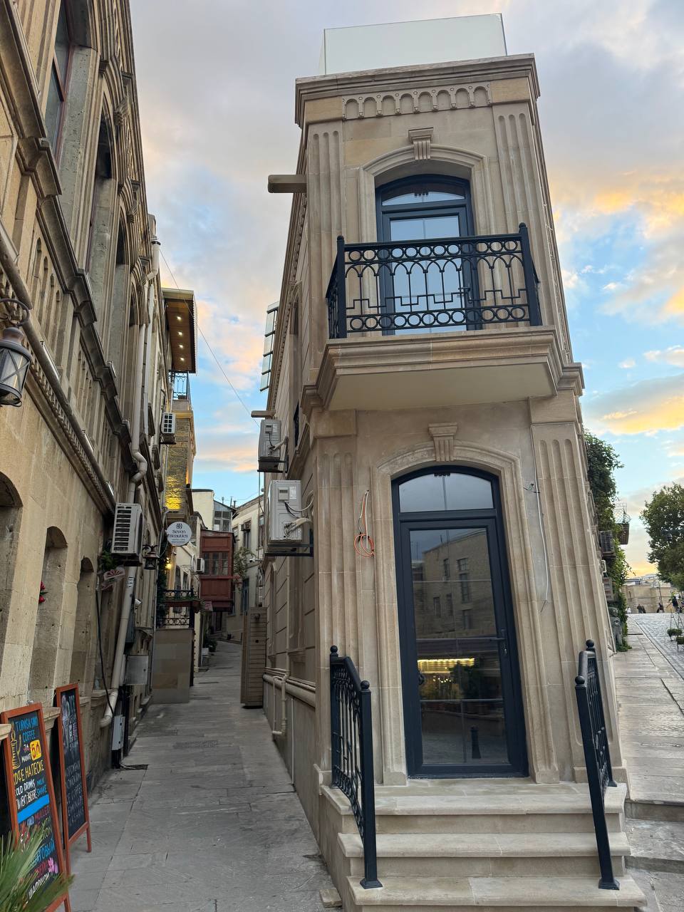 Атмосфера, архитектура и гастрономия: чем меня поразил Баку