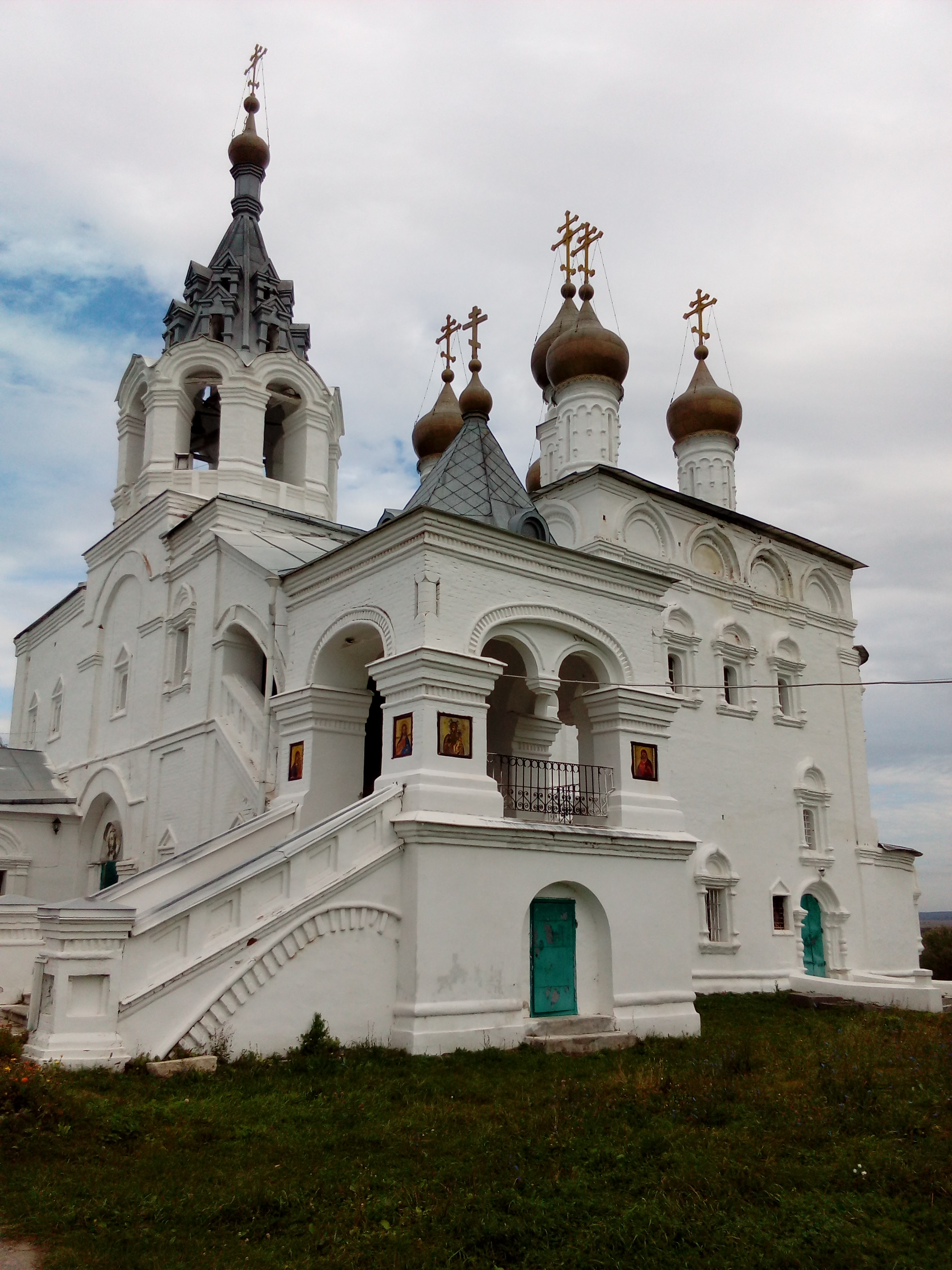 Съемка архитектуры: храм Воскресения Словущего
