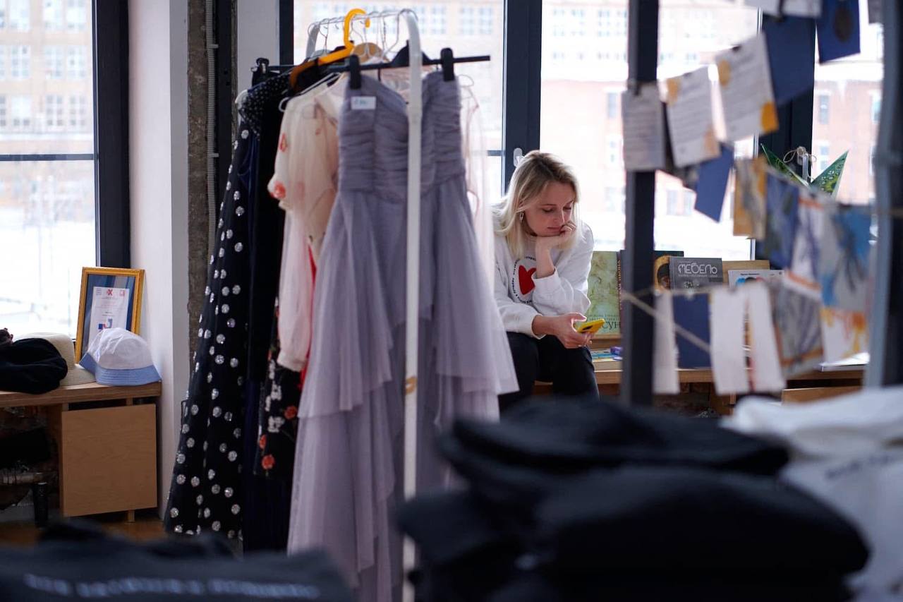 Фото с волонтерства: как я помогал на гаражной распродаже в фонде «Продвижение»