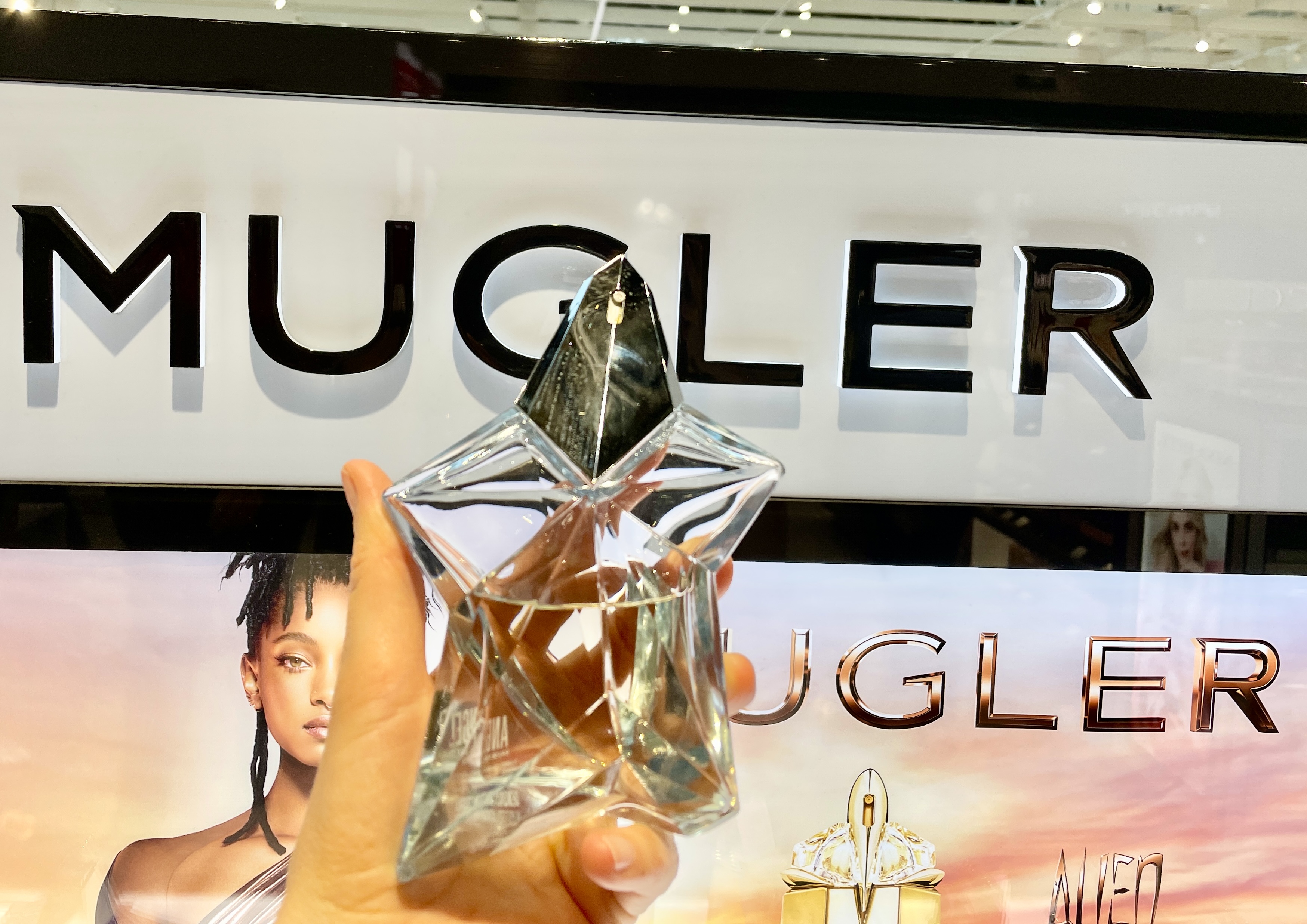 Рекомендую парфюм Thierry Mugler Angel Eau De Parfum для романтических вечеров