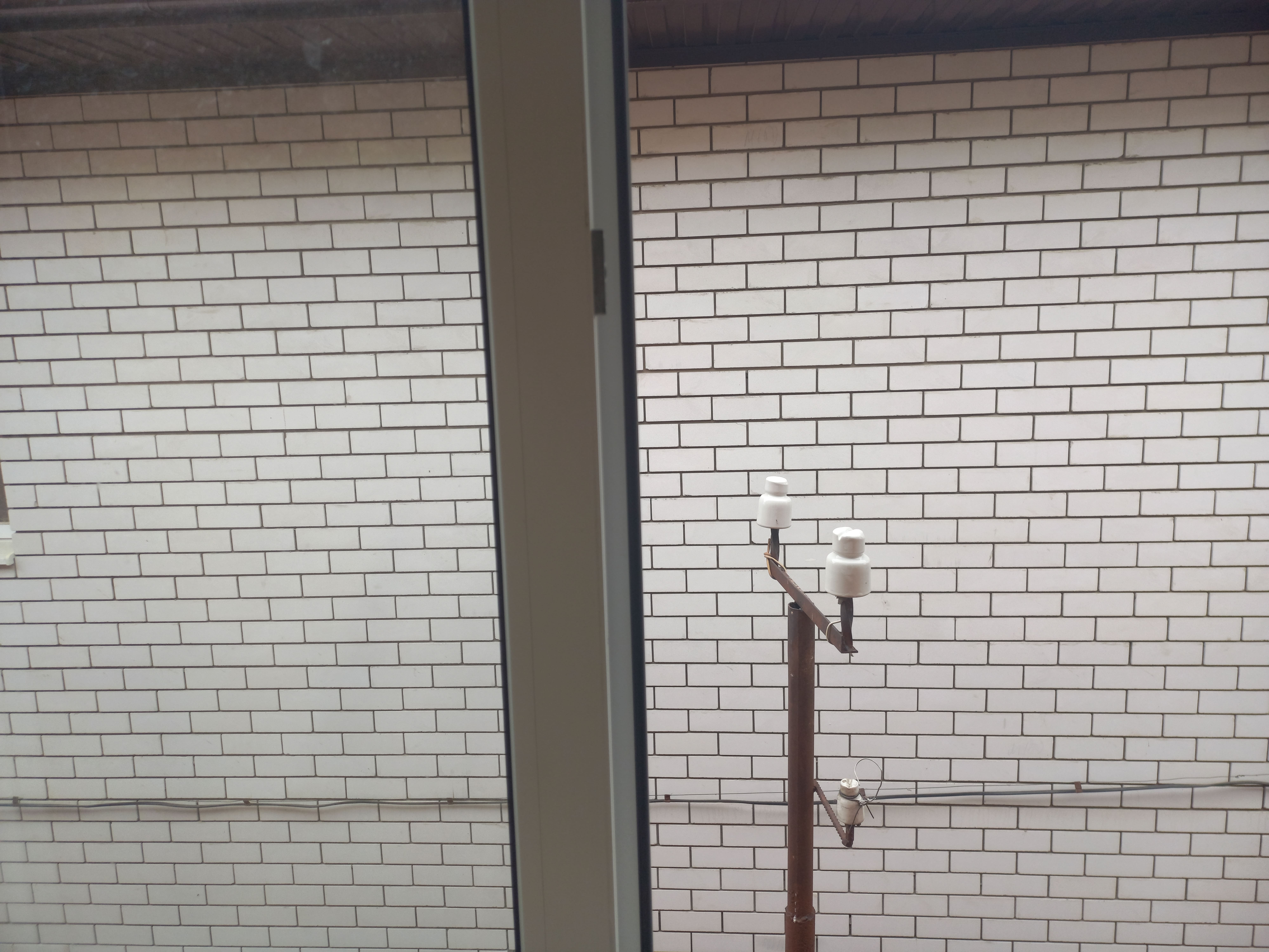 Как мои соседи незаконно построили дом рядом с нами и чуть не посадили моего отца