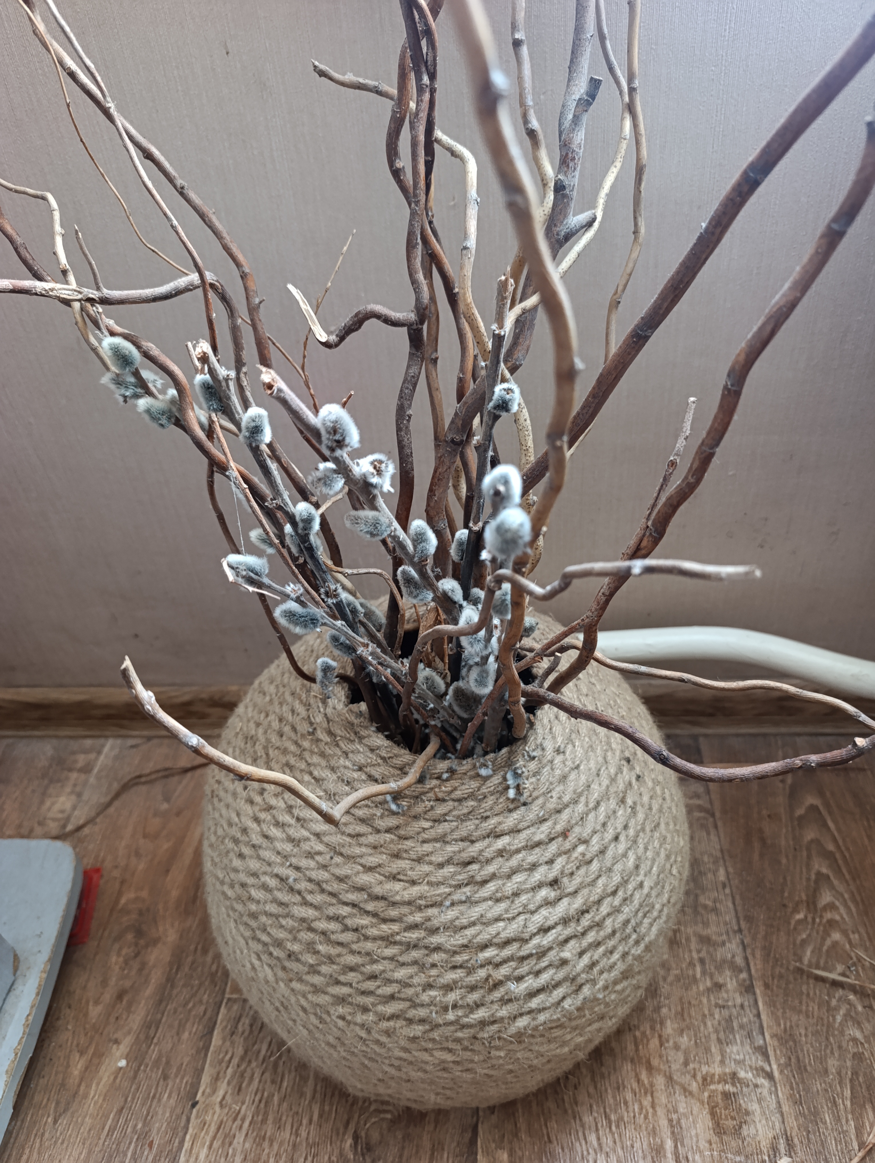 Ручная работа: ваза из канатового джута