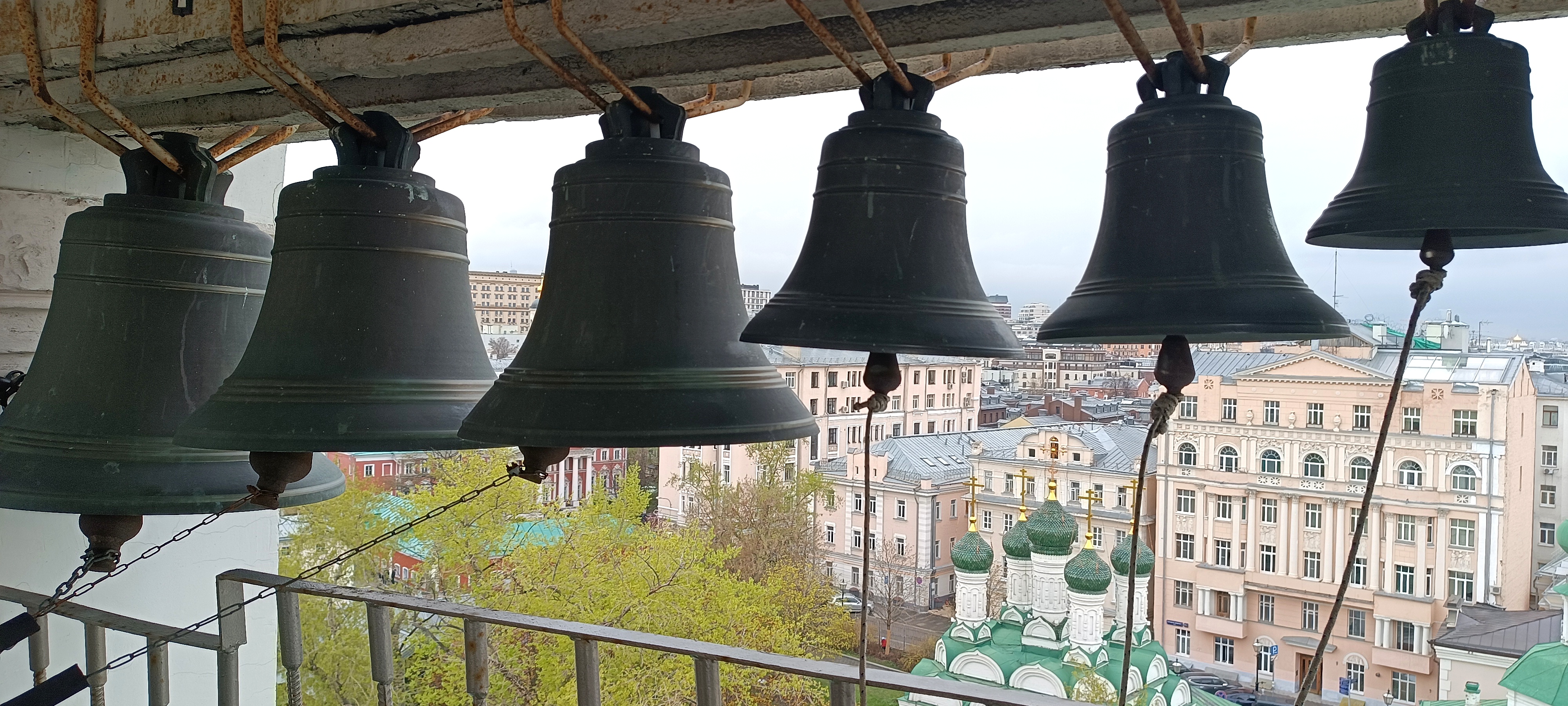 Мобильное фото: колокола на Светлой неделе